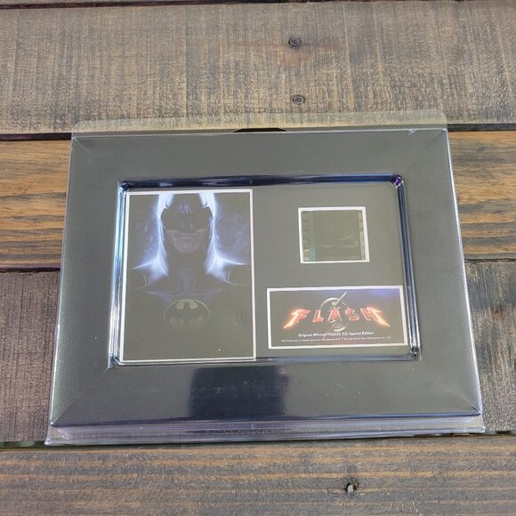 Other - DC Comics – The Flash 7” x 5” MiniCell